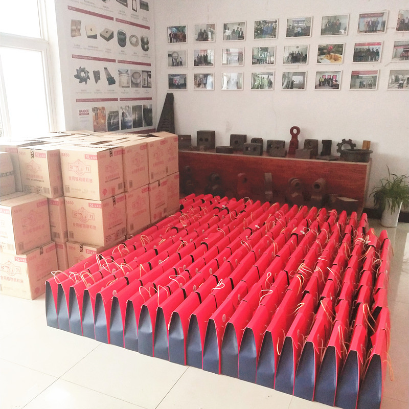 迎中秋，發(fā)禮品！洛陽順祥祝大家中秋節(jié)快樂！
